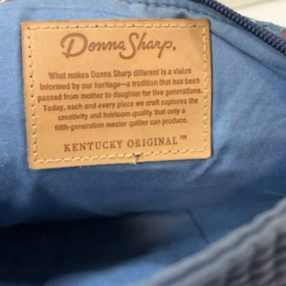 Donna Sharp Quilted Puzzle Designed Crossbody Bag Purse Adj 12x10.5" - Picture 6 of 11